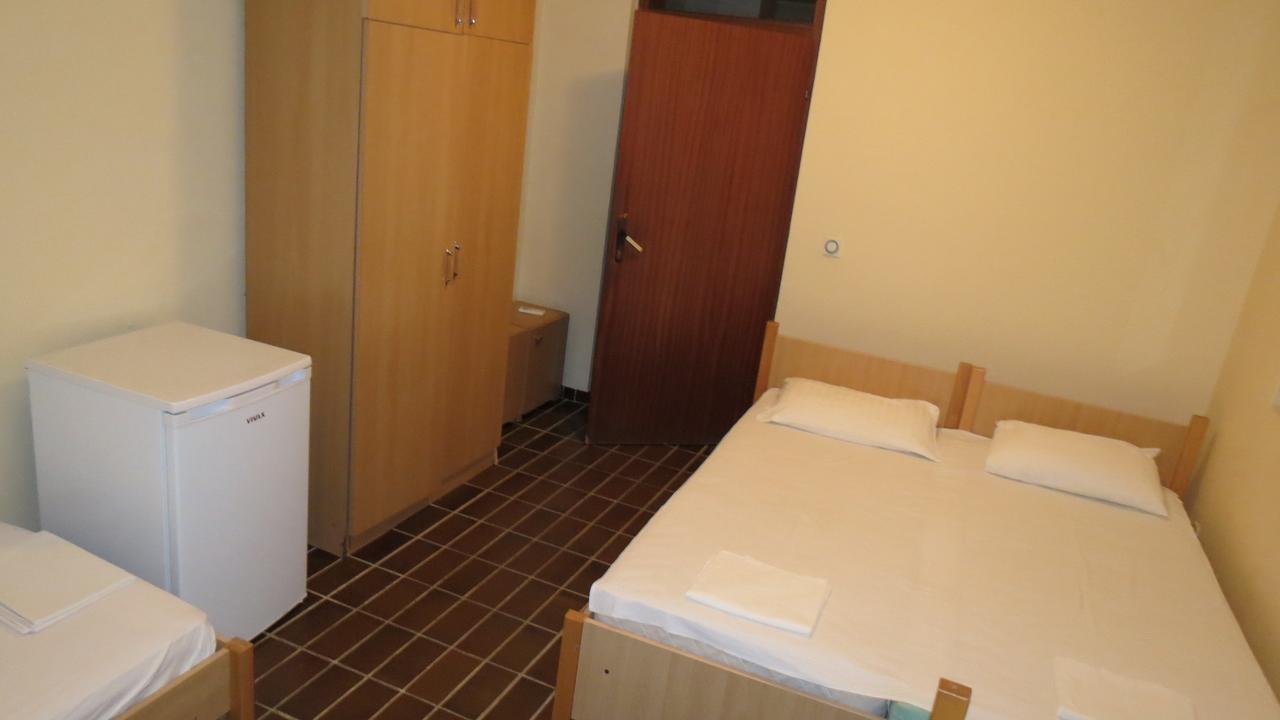 Guesthouse Obala Sutomore Zewnętrze zdjęcie