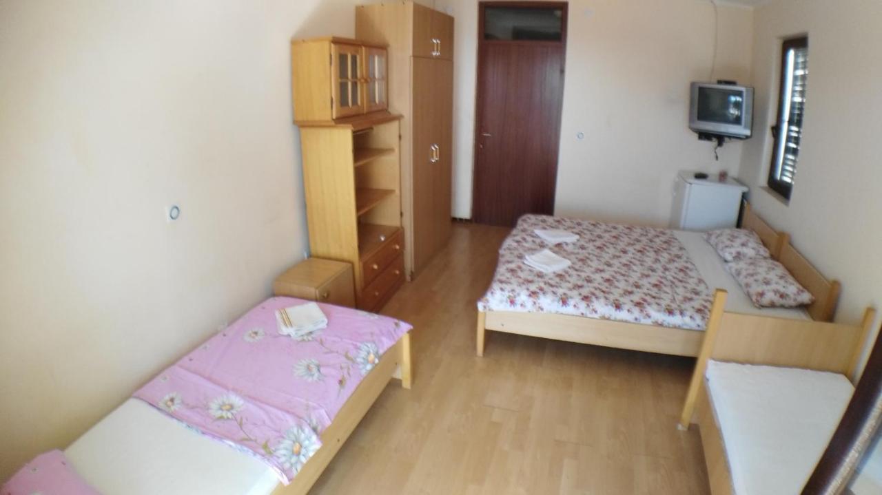 Guesthouse Obala Sutomore Zewnętrze zdjęcie