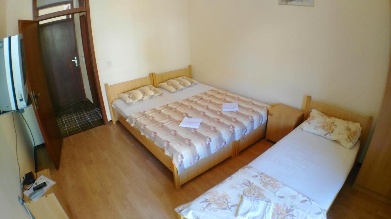Guesthouse Obala Sutomore Zewnętrze zdjęcie
