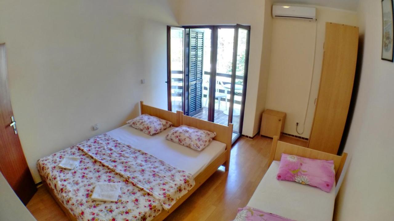 Guesthouse Obala Sutomore Zewnętrze zdjęcie