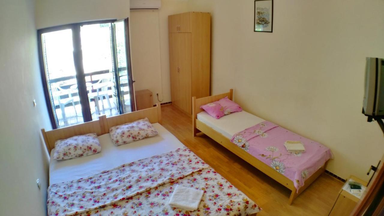Guesthouse Obala Sutomore Zewnętrze zdjęcie